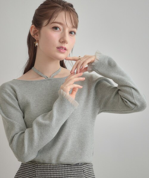 couture brooch(クチュールブローチ)の「【大人可愛い・リボン取り外し可】前後2WAYラメリブ シアープチフリルニット(ニット/セーター・レディース・アイボリー/ブラック/ライトグレー・36/38/42)」の2枚目の写真