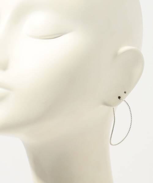 TOMORROWLAND (トゥモローランド)の「BAR Jewellery TWISTED CONTOUR シルバー ピアス(ピアス(両耳用)・レディース・シルバー・FREE)」の5枚目の写真