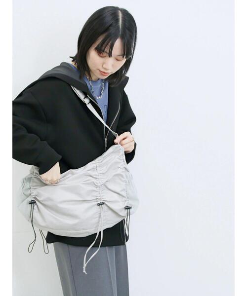 Samansa Mos2 blue(サマンサモスモスブルー)の「ナイロンシャーリングバッグ(ハンドバッグ・レディース・カーキ/ブラック/グレー・F)」の11枚目の写真