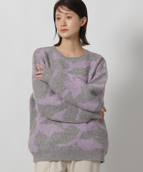 LAKOLE（ラコレ）の「花柄ジャガードニットプルオーバー / 593442（ニット/セーター・レディース・ブラック/アイボリー/グレー/ボルドー・FREE）」の2枚目の写真