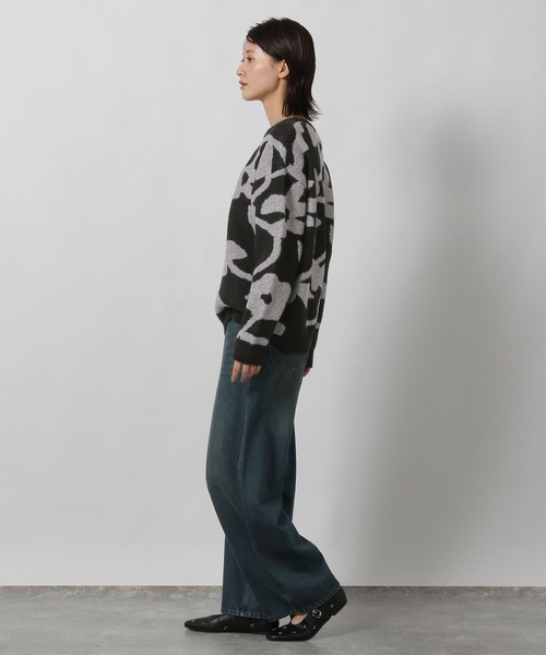 LAKOLE（ラコレ）の「花柄ジャガードニットプルオーバー / 593442（ニット/セーター・レディース・ブラック/アイボリー/グレー/ボルドー・FREE）」の6枚目の写真