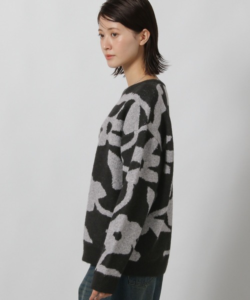 LAKOLE（ラコレ）の「花柄ジャガードニットプルオーバー / 593442（ニット/セーター・レディース・ブラック/アイボリー/グレー/ボルドー・FREE）」の9枚目の写真