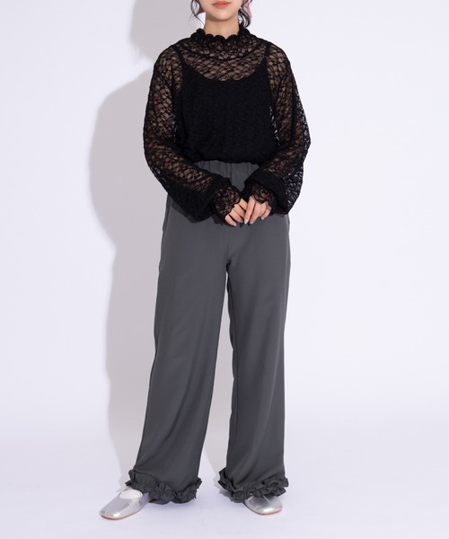 PUNYUS(プニュズ)の「フリルスラックスパンツ(スラックス・レディース・ブラック/レッド/グレー・3/2/1/4)」の16枚目の写真