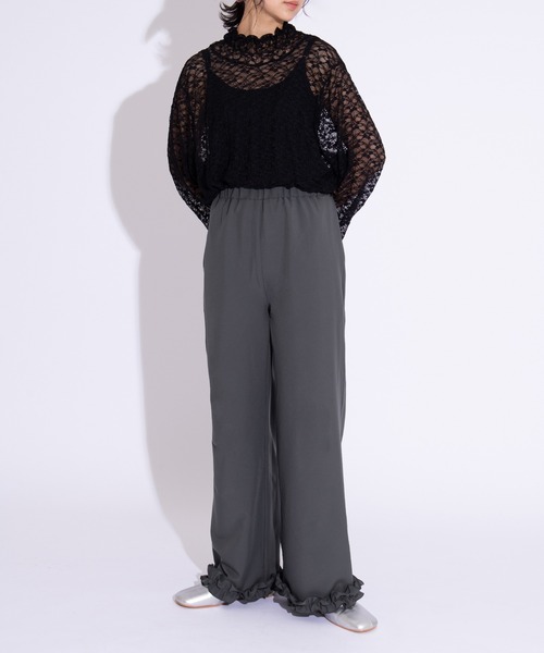 PUNYUS(プニュズ)の「フリルスラックスパンツ(スラックス・レディース・ブラック/レッド/グレー・3/2/1/4)」の17枚目の写真