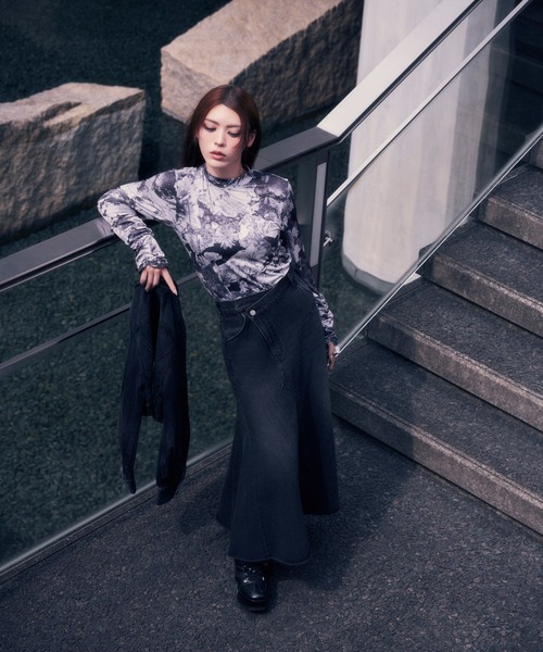 HARE（ハレ）の「【井手上漠さん着用/Lee×HARE】Leeデニムスカート（デニムスカート・レディース・ブルー/ブラック・SMALL/MEDIUM）」の4枚目の写真