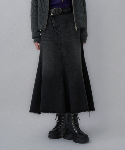 HARE（ハレ）の「【井手上漠さん着用/Lee×HARE】Leeデニムスカート（デニムスカート・レディース・ブルー/ブラック・SMALL/MEDIUM）」の17枚目の写真