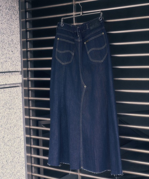 HARE（ハレ）の「【井手上漠さん着用/Lee×HARE】Leeデニムスカート（デニムスカート・レディース・ブルー/ブラック・SMALL/MEDIUM）」の9枚目の写真