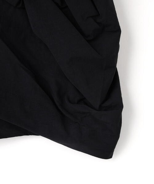 L.H.P（エルエイチピー）の「NACHE/ナチェ/PINTUCK NYLON PANTS BLACK（その他パンツ・レディース・ブラック・1/2）」の5枚目の写真