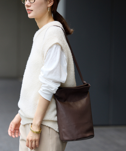 FRAMeWORK(フレームワーク)の「PELLETTERIA MARANT ワンショルダー バケットバッグ(ハンドバッグ・レディース・ブラック/ブラウン・FREE)」の11枚目の写真