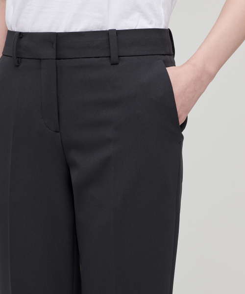 MUSINSA STANDARD WOMAN（ムシンサスタンダードウーマン）の「レディースフルイドスリムストレートスラックス[ダークグレー]（スラックス・レディース・その他・30/24/25/26/27/28/29）」の4枚目の写真