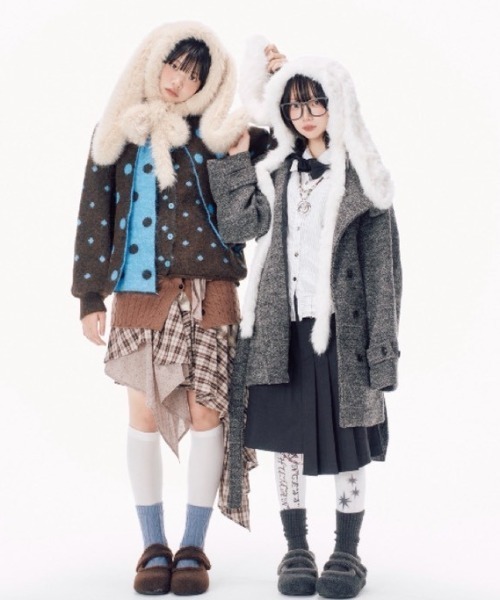 Never mind the XU / Chikashitsu+（ネバーマインド ザ エックスユー / チカシツプラス）の「【Nerd out XU】dot muffler Knit cardigan / 【ナードアウトエックスユー】ドットマフラーニットカーディガン <着用動画あり>（カーディガン/ボレロ・メンズ・ブラウン・ONE SIZE）」の3枚目の写真