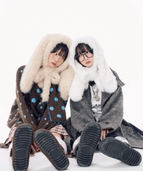 Never mind the XU / Chikashitsu+（ネバーマインド ザ エックスユー / チカシツプラス）の「【Nerd out XU】dot muffler Knit cardigan / 【ナードアウトエックスユー】ドットマフラーニットカーディガン <着用動画あり>（カーディガン/ボレロ・メンズ・ブラウン・ONE SIZE）」の2枚目の写真