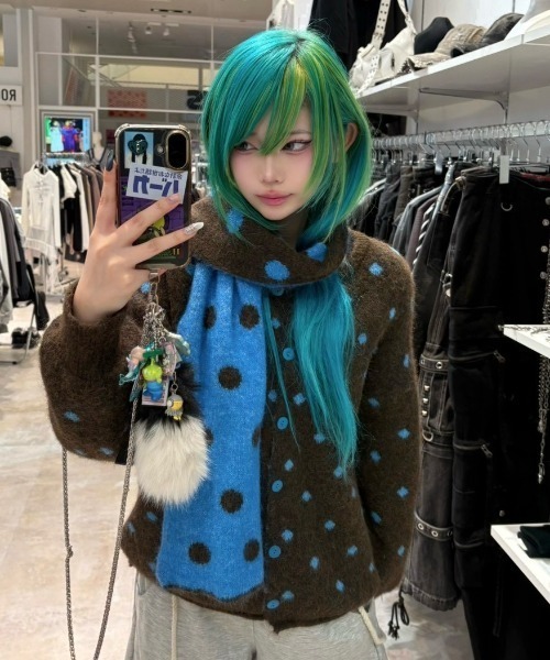 Never mind the XU / Chikashitsu+（ネバーマインド ザ エックスユー / チカシツプラス）の「【Nerd out XU】dot muffler Knit cardigan / 【ナードアウトエックスユー】ドットマフラーニットカーディガン <着用動画あり>（カーディガン/ボレロ・メンズ・ブラウン・ONE SIZE）」の11枚目の写真