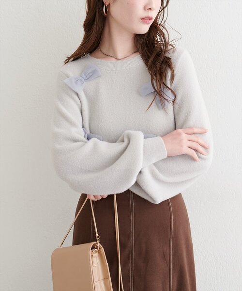 natural couture（ナチュラルクチュール）の「ランダムリボンニットプルオーバー（ニット/セーター・レディース・ライトグレー/チャコールグレー/アイボリー・FREE）」の3枚目の写真