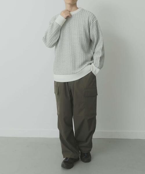 ITEMS URBANRESEARCH（アイテムズ アーバンリサーチ）の「リバースバーズアイ クルーネック ニット（ニット/セーター・メンズ・ブラック系その他/オフホワイト/ネイビー・MEDIUM/LARGE）」の7枚目の写真