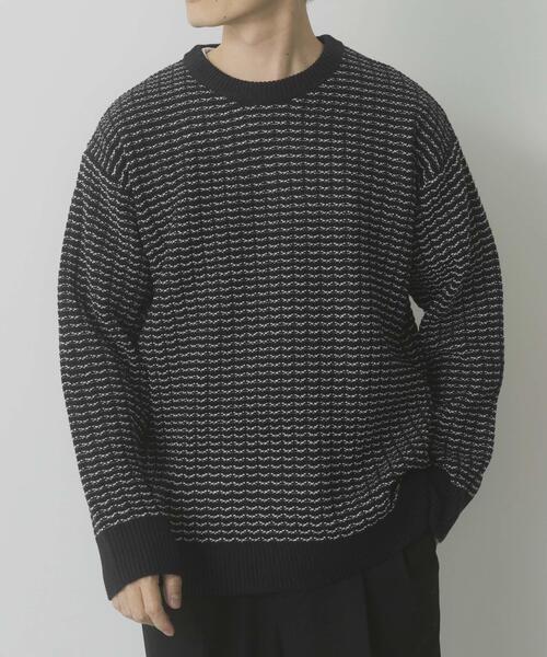 ITEMS URBANRESEARCH（アイテムズ アーバンリサーチ）の「リバースバーズアイ クルーネック ニット（ニット/セーター・メンズ・ブラック系その他/オフホワイト/ネイビー・MEDIUM/LARGE）」の11枚目の写真