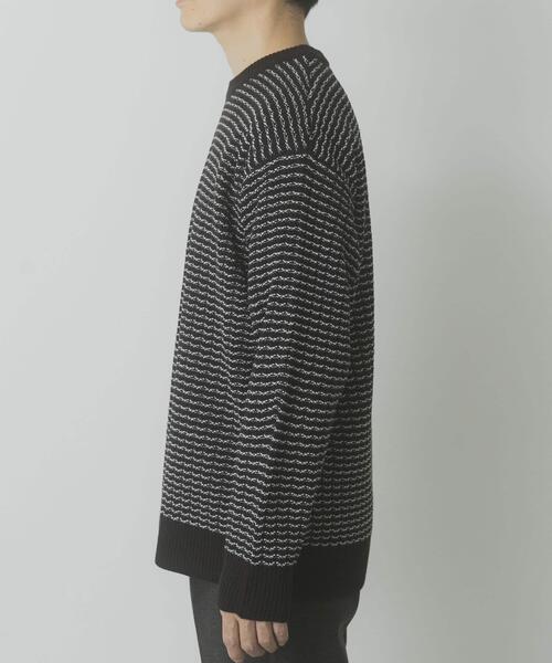 ITEMS URBANRESEARCH（アイテムズ アーバンリサーチ）の「リバースバーズアイ クルーネック ニット（ニット/セーター・メンズ・ブラック系その他/オフホワイト/ネイビー・MEDIUM/LARGE）」の17枚目の写真