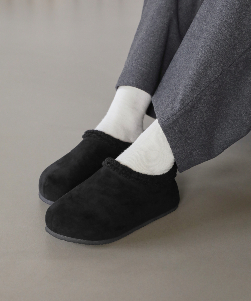 SAPPUN(サプン)の「Harpers ファー裏地 スリッパ (4cm)(サンダル・レディース・ベージュ/ブラック/ブラウン・SMALL/MEDIUM/LARGE)」の6枚目の写真