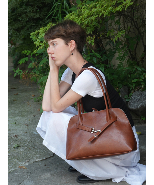 DENU（デヌ）の「[アウトレット] NOA BAG [BROWN SILVER]（ショルダーバッグ・レディース・ブラウン・FREE）」の4枚目の写真