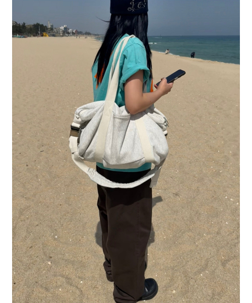 Salad bowls（サラダボール）の「410 Travel Bag [MELANGE]（メッセンジャーバッグ・レディース・ライトホワイト・FREE）」の16枚目の写真