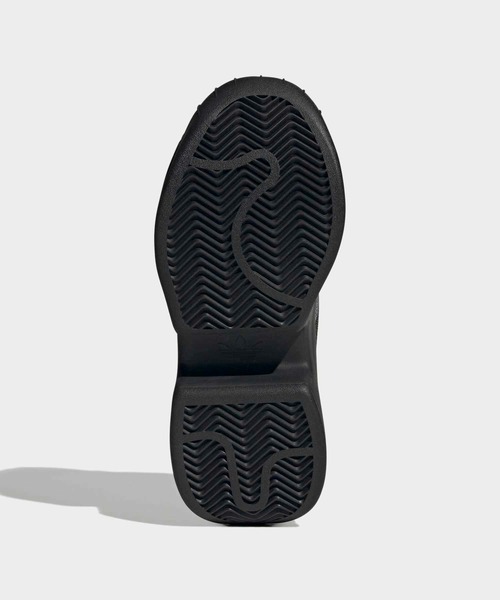 adidas（アディダス）の「スーパースター ボールド シューズ / 厚底スニーカー / アディダスオリジナルス adidas Originals（スニーカー・レディース・ブラック・23.0cm/23.5cm/24.0cm/24.5cm/25.0cm/22.0cm/22.5cm/25.5cm/26.0cm/26.5cm/27.0cm/27.5cm/28.0cm）」の3枚目の写真