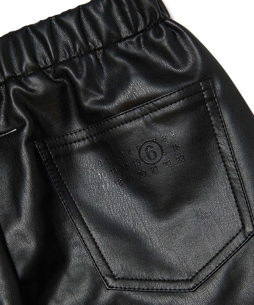 MM6 Maison Margiela（ｴﾑｴﾑｼｯｸｽ ﾒｿﾞﾝ ﾏﾙｼﾞｪﾗ）の「MM6 Maison Margiela(エムエムシックス メゾン マルジェラ)Kids & Junior ロングパンツ（その他パンツ・キッズ・ブラック・14Y/16Y/12Y）」の4枚目の写真