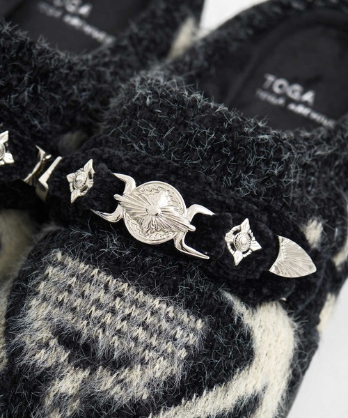 TOGA PULLA（トーガ　プルラ）の「【TOGA PULLA/トーガプルラ】Knit slip-on TOGA×SUBU/ニットスリッポン/スブコラボレーション（スリッポン・レディース・ネイビー/ブラック・0/1）」の9枚目の写真