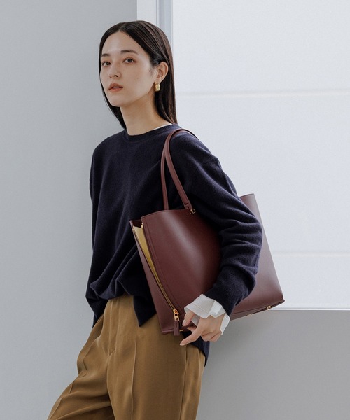 E'POR(エポール)の「【E'POR】Y BAG Wide/A4対応・通勤・26AW(トートバッグ・レディース・ダークグリーン/グレー/ダークブラウン/ブラック/キナリ/ワイン/ベージュ・FREE)」の7枚目の写真
