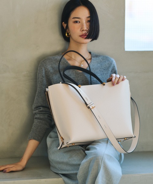 E'POR（エポール）の「【E'POR】Y BAG Wide/A4対応・通勤・26SS（トートバッグ・レディース・ダークグリーン/グレー/ダークブラウン/ブラック/キナリ・FREE）」の2枚目の写真