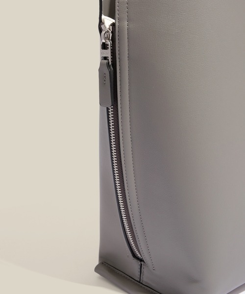 E'POR（エポール）の「【E'POR】Y BAG Wide/A4対応・通勤・26SS（トートバッグ・レディース・ダークグリーン/グレー/ダークブラウン/ブラック/キナリ・FREE）」の9枚目の写真