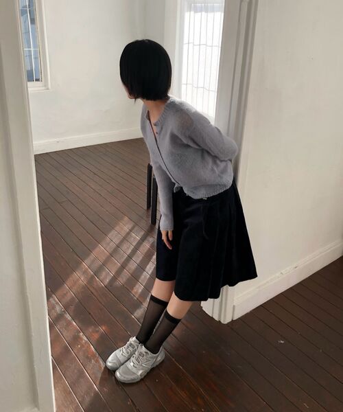 PEEP(ピープ)の「コーデュロイプリーツスカートパンツ (3colors)_ネイビー(その他パンツ・レディース・ネイビー・SMALL/MEDIUM)」の5枚目の写真