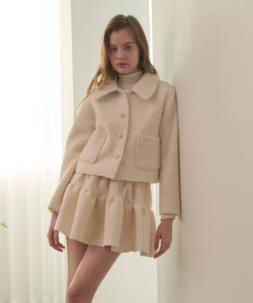 LULUCHOU(ルルシュ)の「Cozy Wool Crop Jacket - IVORY(テーラードジャケット・レディース・アイボリー・FREE)」の3枚目の写真