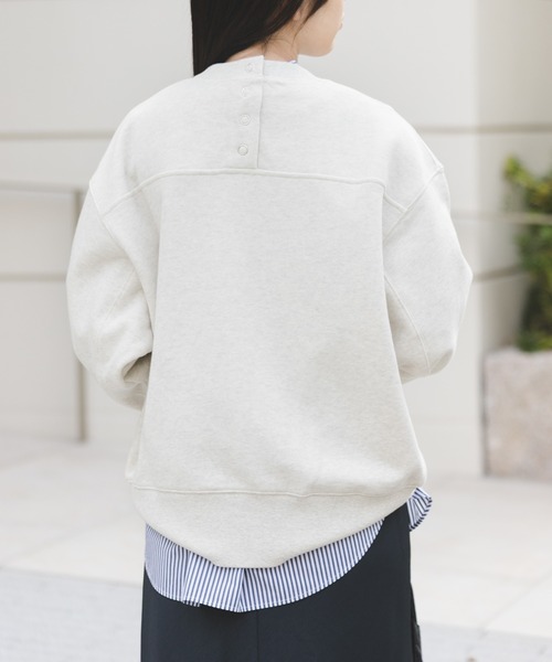 FORK&SPOON（フォークアンドスプーン）の「FORK&SPOON　バックボタンスウェット（スウェット・レディース・オートミール/ネイビー・1）」の8枚目の写真