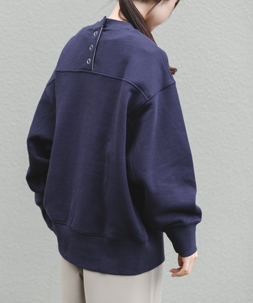 FORK&SPOON（フォークアンドスプーン）の「FORK&SPOON　バックボタンスウェット（スウェット・レディース・オートミール/ネイビー・1）」の12枚目の写真