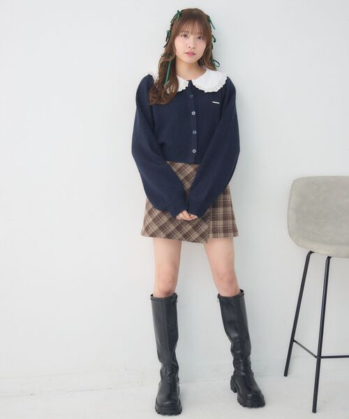 ems excite(エムズエキサイト)の「丸襟NTカーデ(カーディガン/ボレロ・レディース・ダークブルー/チャコールグレー/ナチュラル・FREE)」の22枚目の写真