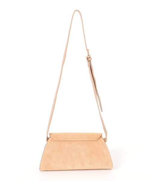 AULENTTI(オウレンティ)の「AULENTTI/オウレンティ フラップショルダーBAG ST-Y02-ACC-SCDO(ショルダーバッグ・レディース・ベージュ・FREE)」の16枚目の写真