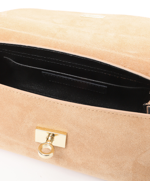 AULENTTI(オウレンティ)の「AULENTTI/オウレンティ フラップショルダーBAG ST-Y02-ACC-SCDO(ショルダーバッグ・レディース・ベージュ・FREE)」の18枚目の写真