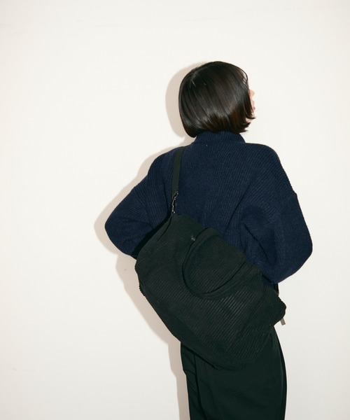 TONER(トナー)の「2WAYコーデュロイボストンバッグ/ショルダーバッグ/ロゴプレート付き(ボストンバッグ・レディース・グリーン/ブラック/グレー/ブラウン・FREE)」の7枚目の写真