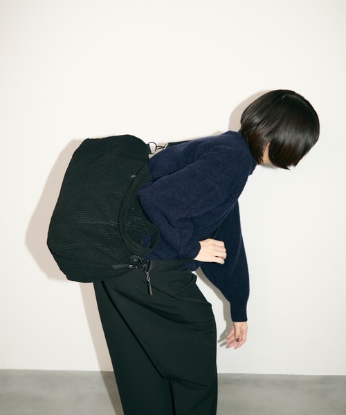 TONER(トナー)の「2WAYコーデュロイボストンバッグ/ショルダーバッグ/ロゴプレート付き(ボストンバッグ・レディース・グリーン/ブラック/グレー/ブラウン・FREE)」の22枚目の写真