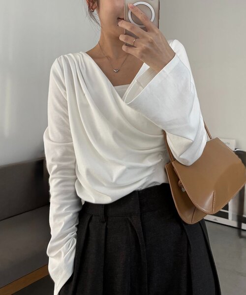 CAPRICIEUX LE'MAGE（カプリシューレマージュ）の「ドレープアシメネックTシャツ（Tシャツ/カットソー・レディース・グレー/ホワイト/ベージュ・FREE）」の12枚目の写真