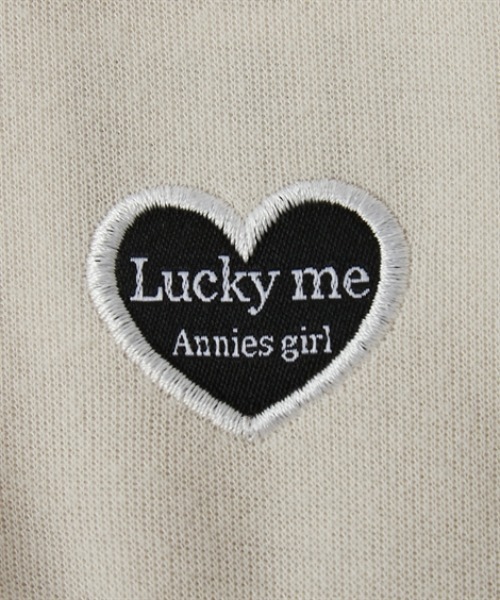 QUNTSTYLE(キュントスタイル)の「袖リボン使いフェイクレイヤードトレーナー(スウェット・キッズ・ブラック/ベージュ・110/120/130/140/150/160)」の5枚目の写真