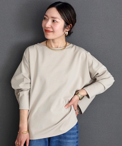 Aletta vita(アレッタビータ)の「ポンチバックフリルコクーンプルオーバー(Tシャツ/カットソー・レディース・グレイッシュベージュ/ブラック/ダークブラウン・M)」の21枚目の写真