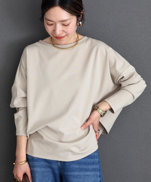 Aletta vita(アレッタビータ)の「ポンチバックフリルコクーンプルオーバー(Tシャツ/カットソー・レディース・グレイッシュベージュ/ブラック/ダークブラウン・M)」の16枚目の写真