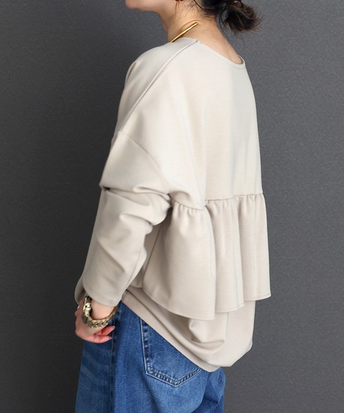 Aletta vita(アレッタビータ)の「ポンチバックフリルコクーンプルオーバー(Tシャツ/カットソー・レディース・グレイッシュベージュ/ブラック/ダークブラウン・M)」の18枚目の写真