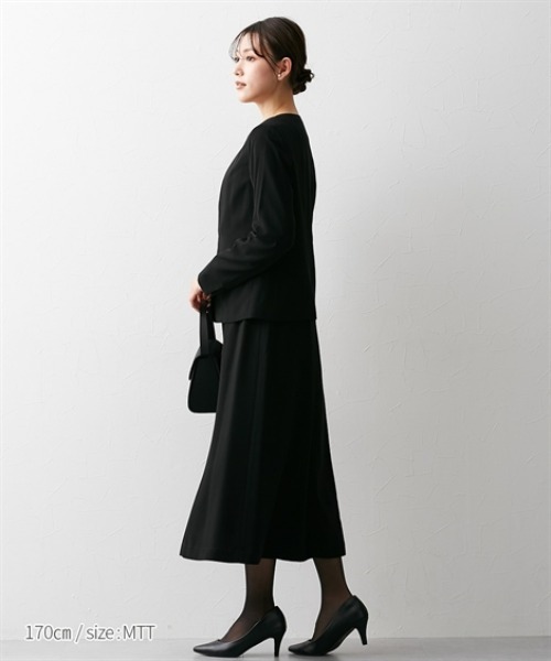 slattgir(スラットジール)の「高身長 【喪服・礼服】 洗えるノーカラージャケットアンサンブル(ジャケット+七分袖ロングワンピース)(防しわ) (トールサイズ)(スーツセット・レディース・ブラック・T5L/T3L/TLL/TL/TM)」の5枚目の写真