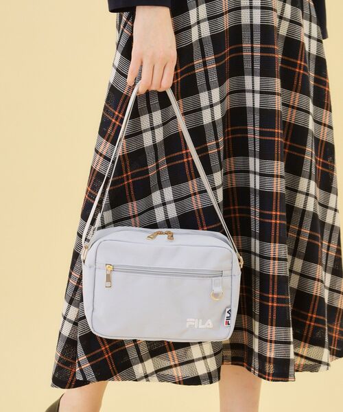 FILA（フィラ）の「【FILA別注】撥水ショルダー（ショルダーバッグ・レディース・グレー/ピンク/サックスブルー/ブラック・00）」の3枚目の写真