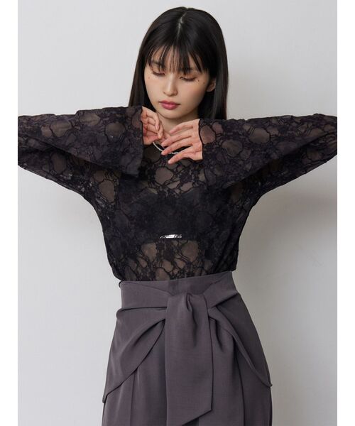 MURUA(ムルーア)の「【WEB限定】フロッキーフラワーシアートップス(Tシャツ/カットソー・レディース・ブラック/ブルー/グレー・FREE)」の7枚目の写真