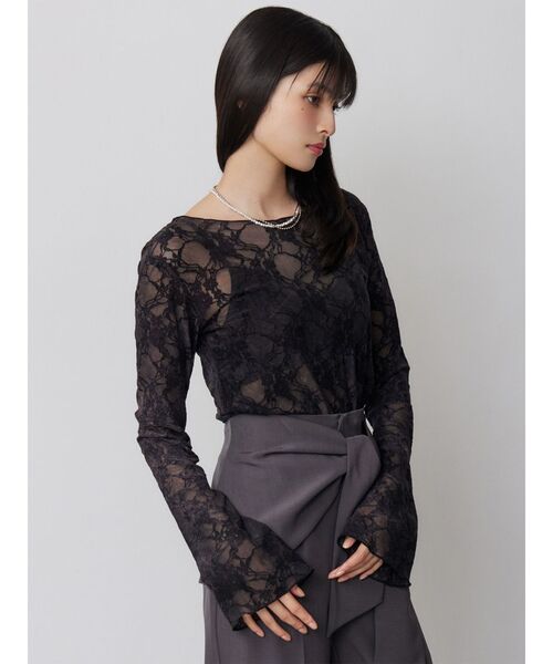 MURUA(ムルーア)の「【WEB限定】フロッキーフラワーシアートップス(Tシャツ/カットソー・レディース・ブラック/ブルー/グレー・FREE)」の11枚目の写真