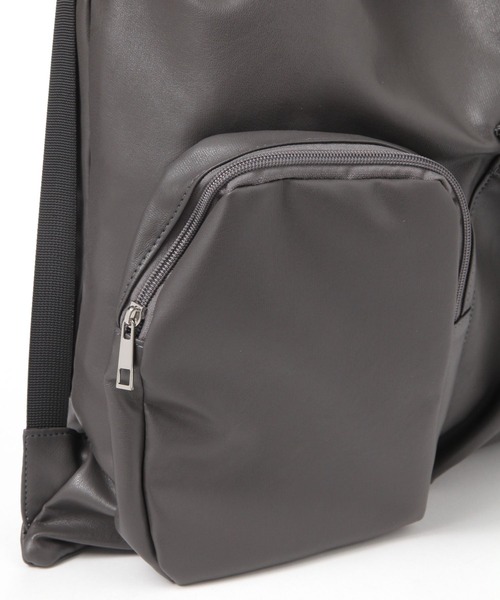 LAKOLE（ラコレ）の「ソフトフェイクレザーナップサック / 654121（バックパック/リュック・メンズ・ブラック/グレー・FREE）」の6枚目の写真
