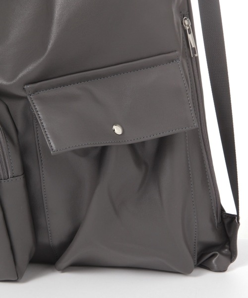 LAKOLE（ラコレ）の「ソフトフェイクレザーナップサック / 654121（バックパック/リュック・メンズ・ブラック/グレー・FREE）」の7枚目の写真